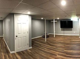 28 Heritage Ct, Portland, ME 04102