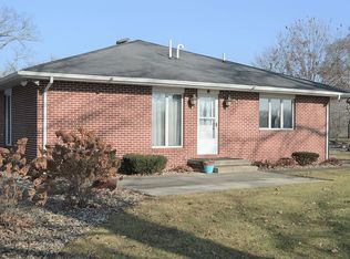 5268 E Country Club Rd, Logansport, IN 46947