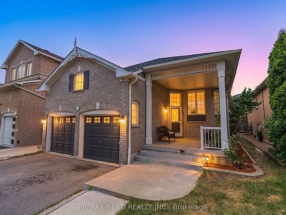 4th image of 74 Fletchers Creek Blvd