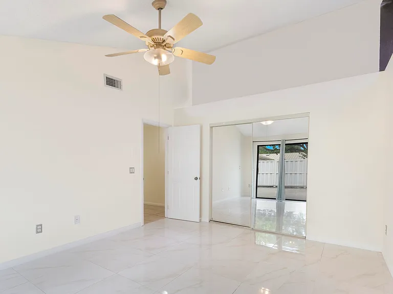 5933 Golden Eagle Cir — Photo 18