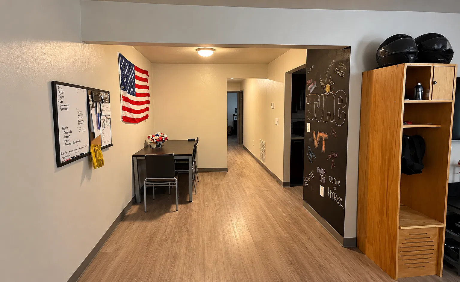 2 bed, 1.5 bath, $915 — Photo 3