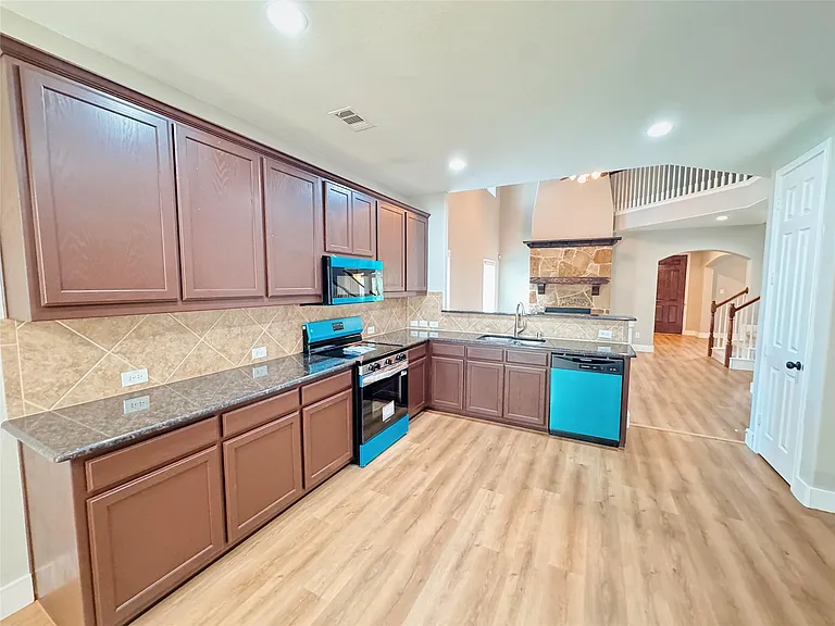 1008 Caudle Ln — Photo 5