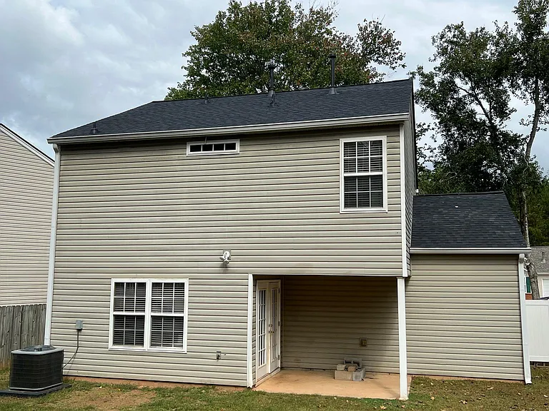 210 Oak Grove Ln — Photo 14