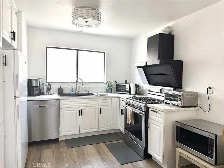 10444 Canoga Ave #40 — Photo 7