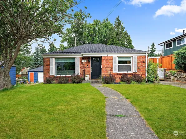 8821 36th Avenue SW, Seattle, WA 98126