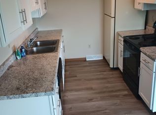 700 Detroit Ave #16, Iron Mountain, MI 49801