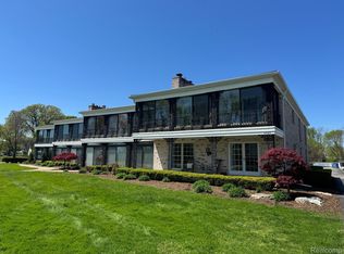24356 E River Rd UNIT 13, Grosse Ile, MI 48138