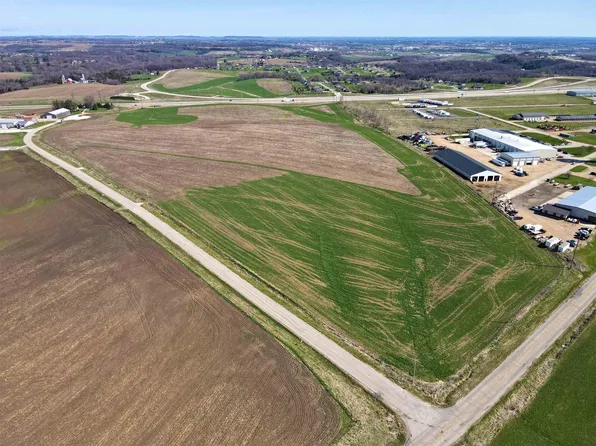 0 Midwest Ln, Peosta, IA 52068