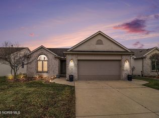 6955 Nightingale Dr, Holland, OH 43528