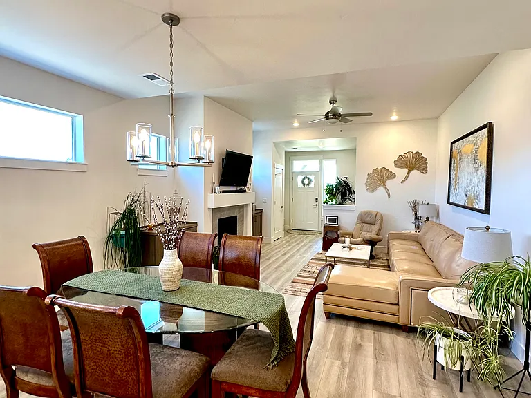 4703 SW Badger Creek Dr — Photo 5