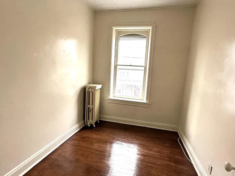 414 S Potomac St — Photo 41