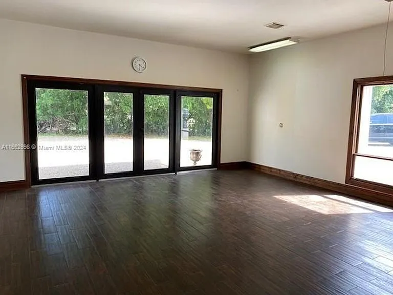 4450 S Jog Rd — Photo 4