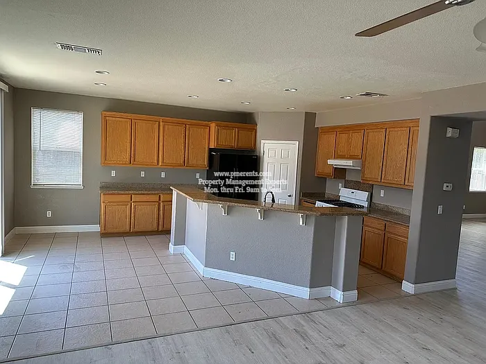10942 Sea Hawk Ct — Photo 10