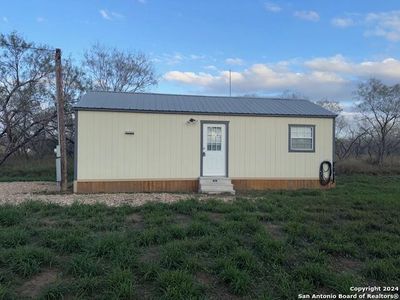 203 E AVE F, Christine, TX, 78012