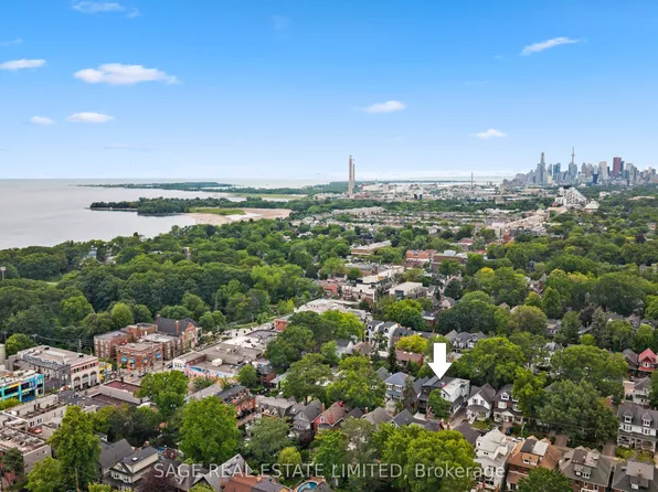 116 Lee Ave, Toronto, ON M4E 2P3