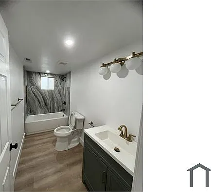 3 bed, 1180 sqft, $3,724 — Photo 2