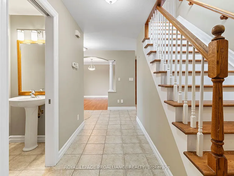 1009 Crestwood Dr — Photo 16
