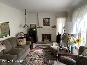 5th image of 727 Campbell Ave