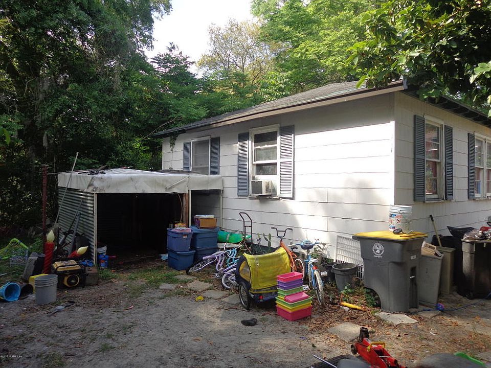 2nd image of 1850 Lilly Rd E