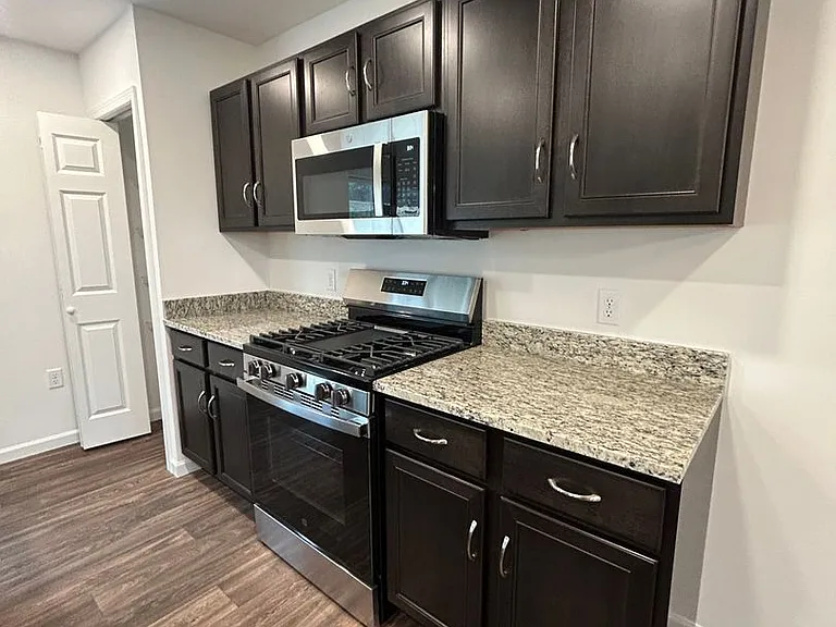 20 Meredith Way — Photo 6