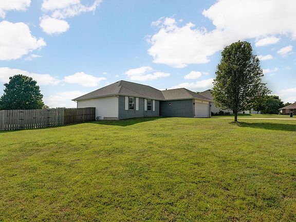 4th image of 101 Blankenship Court