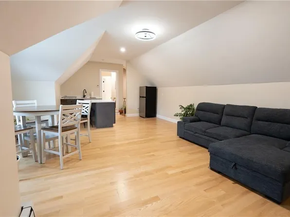 197 Old Great Rd, North Smithfield, RI 02896