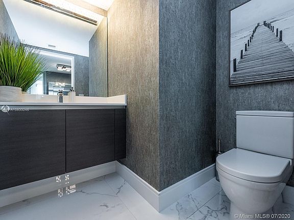 5th image of 300 Sunny Isles Blvd #1607
