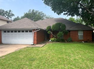 7640 Grassland Dr, Fort Worth, TX 76133