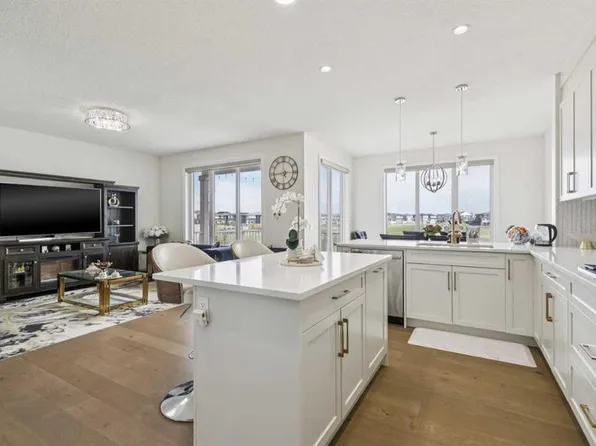 375 SW Corner Meadows Ave NE, Calgary, AB T3N 1X7