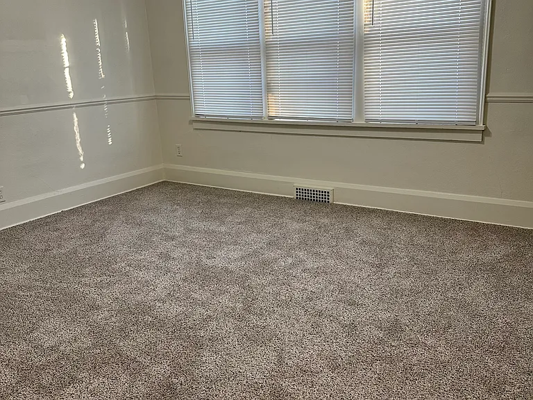 1520 Grant Ave — Photo 6