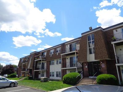 80 Damon Rd APT 2108, Northampton, MA, 01060