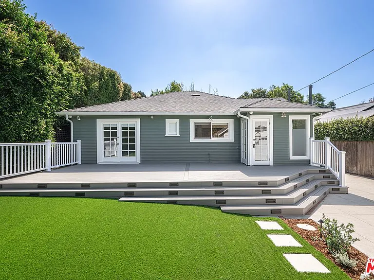1441 N Ogden Dr — Photo 41