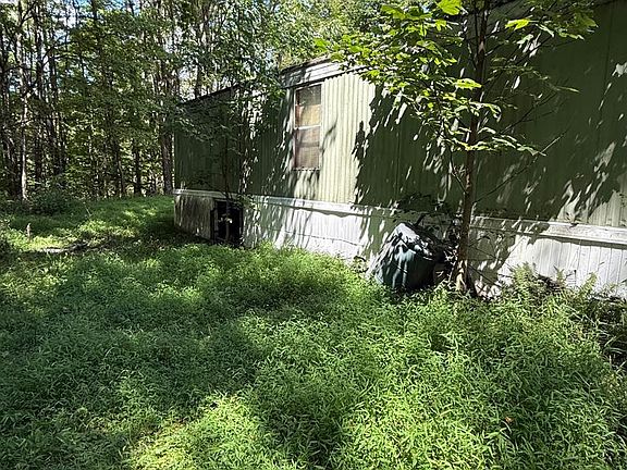 5th image of 270 Retriever Rd