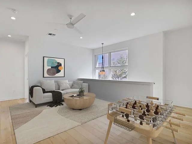2506 Sutherland St — Photo 7