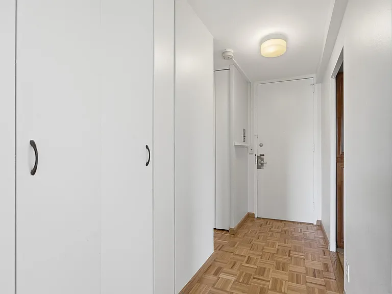60 Babcock St — Photo 3