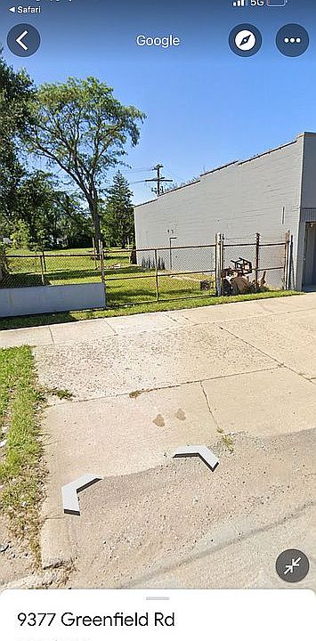 2nd image of 9385 Greenfield Rd