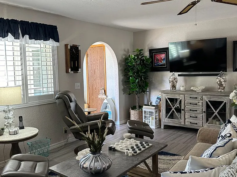 2663 Cliffwood Dr — Photo 8