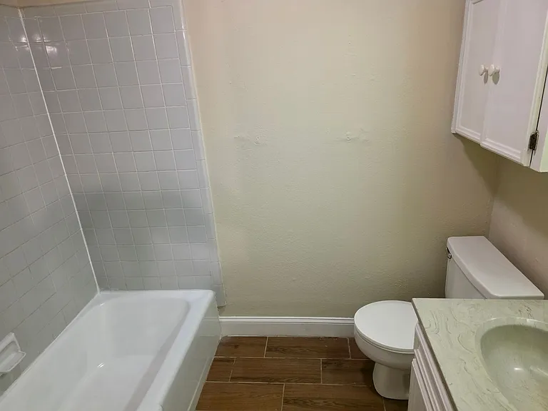 2814 Stewart Dr — Photo 8