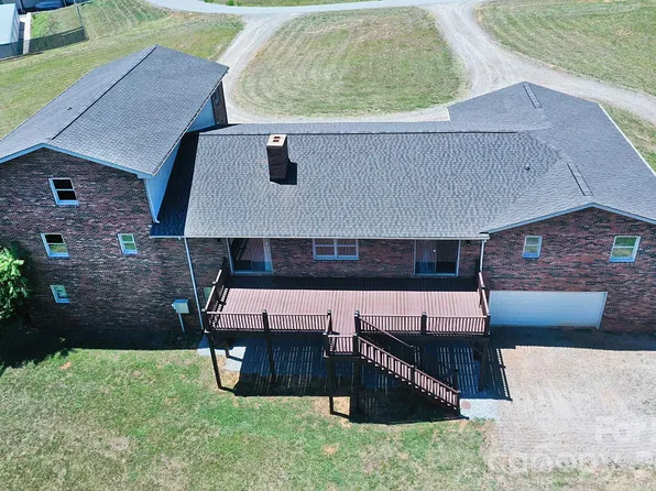 223 Bolick Ln, Taylorsville, NC 28681