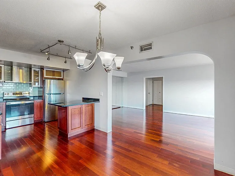 250 Hammond Pond Pkwy #1203N — Photo 8