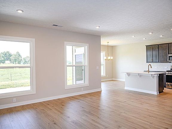5th image of 4071 Kimberlite Ave