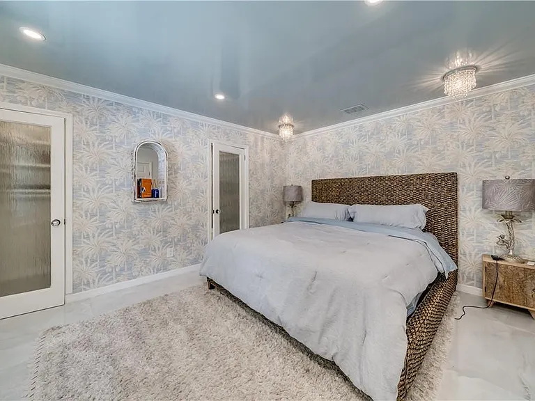 417 NE 15th Ave — Photo 28