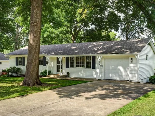 8812 Lowell Ave, Overland Park, KS 66212