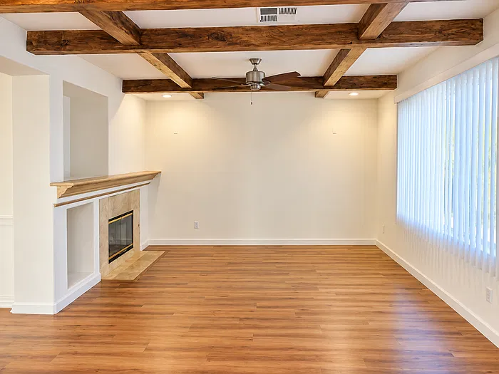 4 bed, 2.5 bath, 1969 sqft, $3,900 — Photo 4