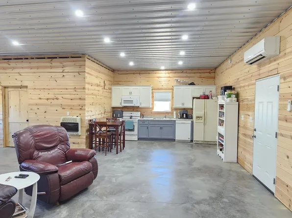 70 County Road 610, Section, AL 35771