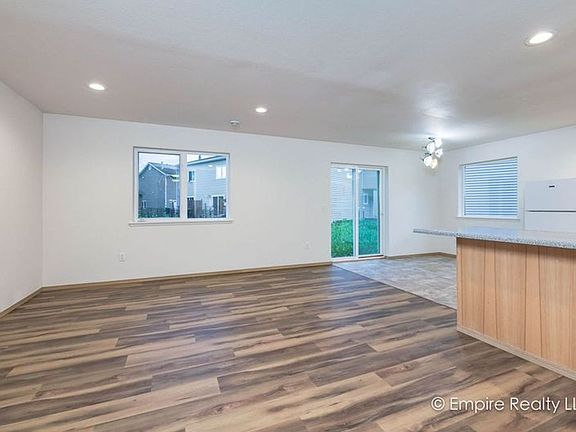 4th image of 4773 Glasgow Dr #B