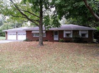 6732 S Cross St, Pendleton, IN 46064