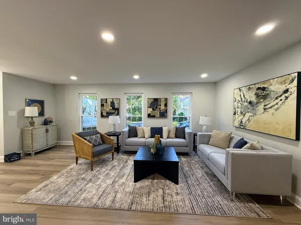 9983 Hemlock Woods Ln, Burke, VA 22015