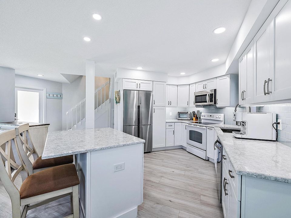 1st image of 258 Seabreeze Circle