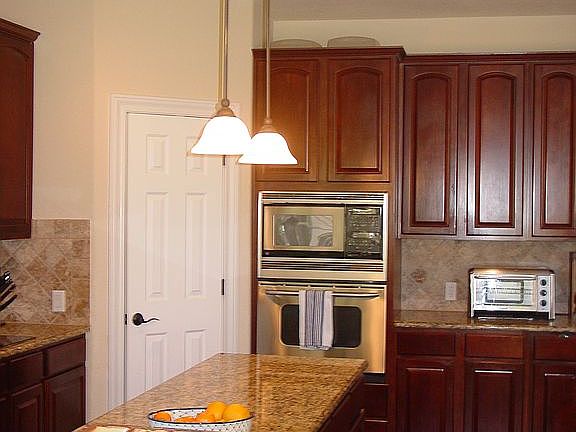 4th image of 11413 Woodland Hills Trl